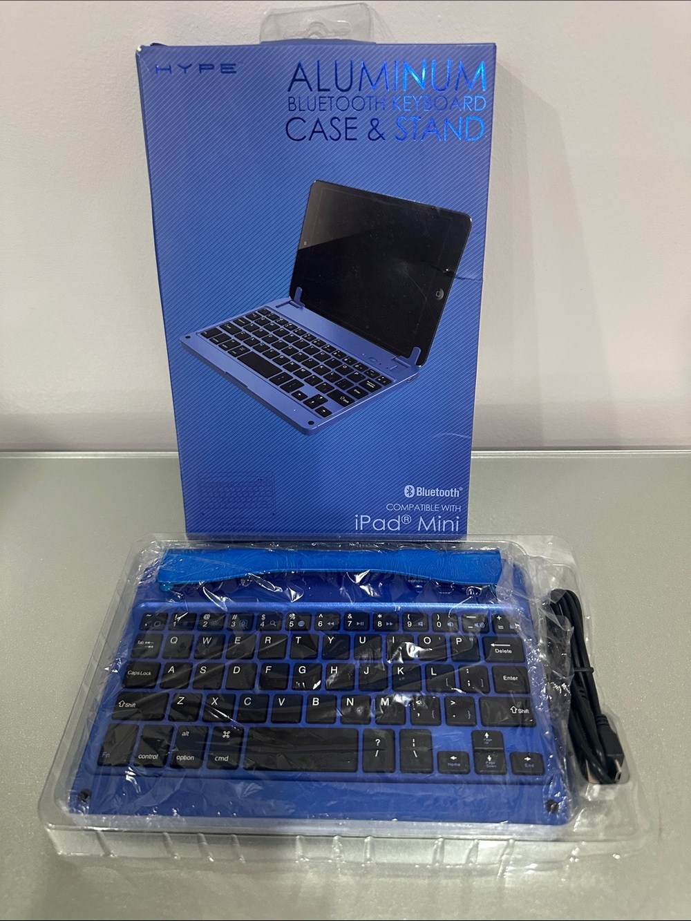Hype Aluminum Bluetooth Keyboard Case & Stand - Blue
